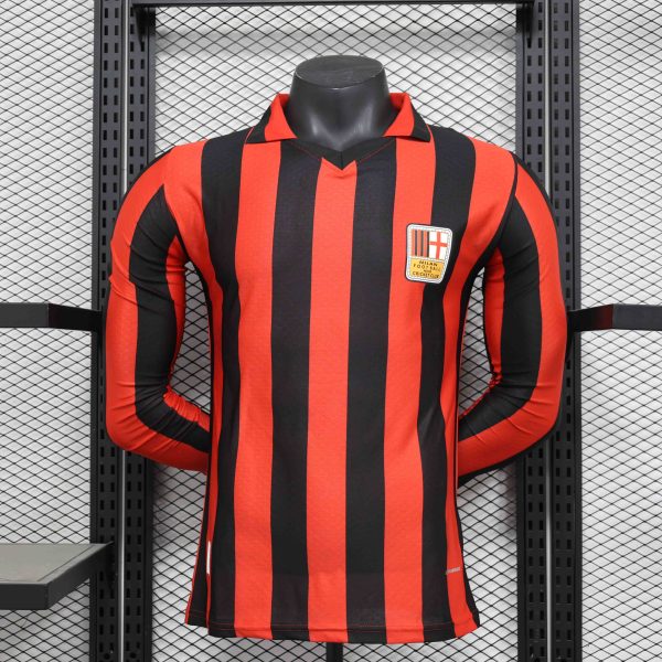 MILAN AC DOMICILE 125 ANS RETRO KIT VERSION JOUEUR MANCHES LONGUES