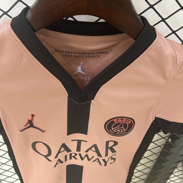 PARIS SAINT GERMAIN TROISIEME MAILLOT 24/25 KIT ENFANTS – Image 2