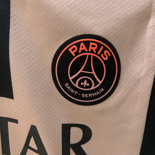 PARIS SAINT GERMAIN TROISIEME MAILLOT 24/25 KIT ENFANTS – Image 3