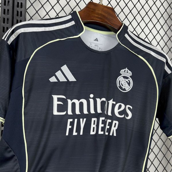 REAL MADRID EXTERIEUR 25/26 – Image 4