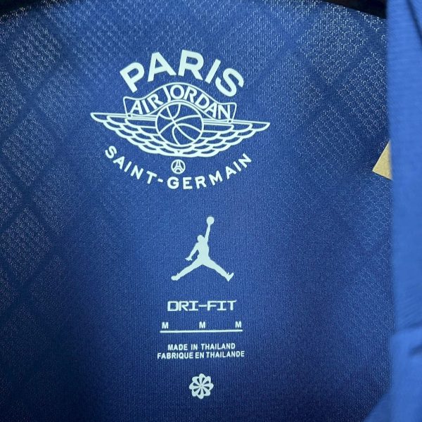 PARIS SAINT GERMAIN QUATRIEME MAILLOT MANCHES LONGUES 24/25 – Image 4