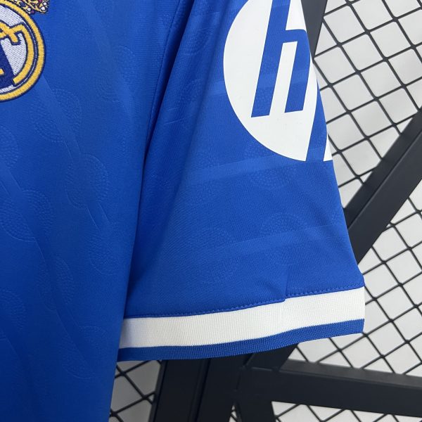 REAL MADRID TROISIEME MAILLOT 25/26 – Image 4
