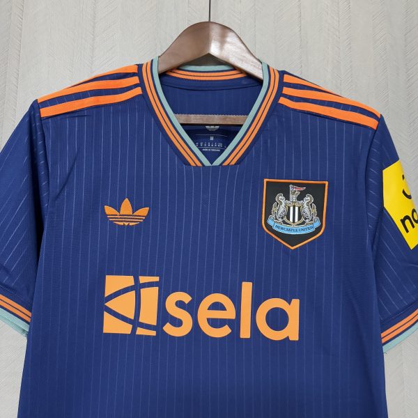 NEWCASTLE EXTERIEUR MAILLOT 25/26 – Image 2