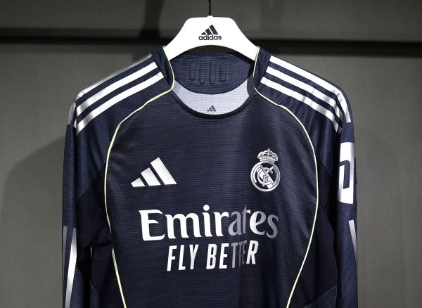 REAL MADRID EXTERIEUR 25/26 VERSION JOUEUR MANCHES LONGUES – Image 2