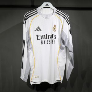 REAL MADRID DOMICILE 25/26 VERSION JOUEUR MANCHES LONGUES
